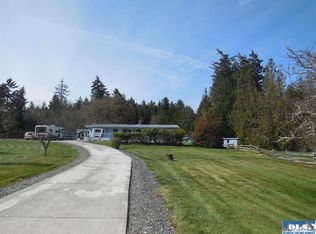 1002 Hooker Rd, Sequim, WA 98382