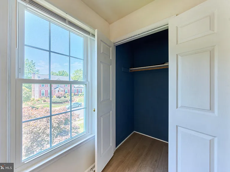 8508 Silverdale Rd — Photo 31