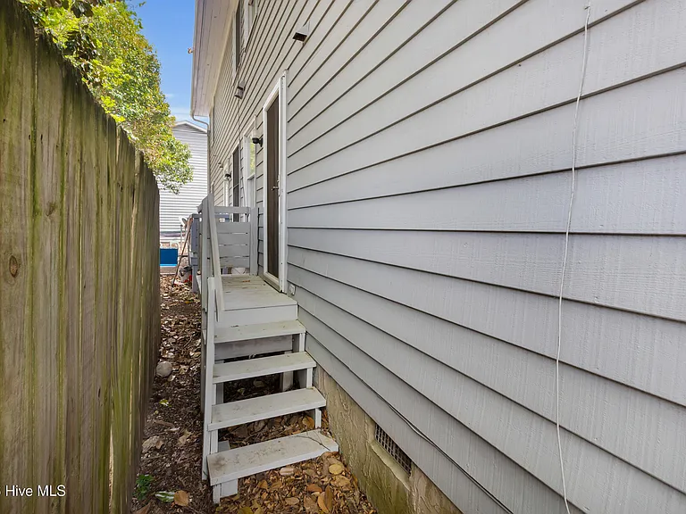 338 River Walk — Photo 18