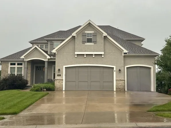 10513 W 162nd St, Overland Park, KS 66221