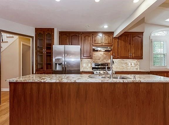 3rd image of 4114 Brookridge Dr