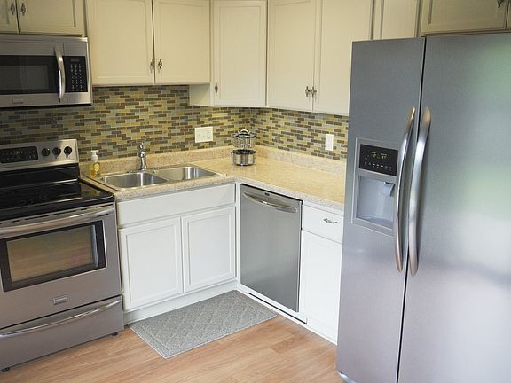 4th image of 2824 Kingsland Ct