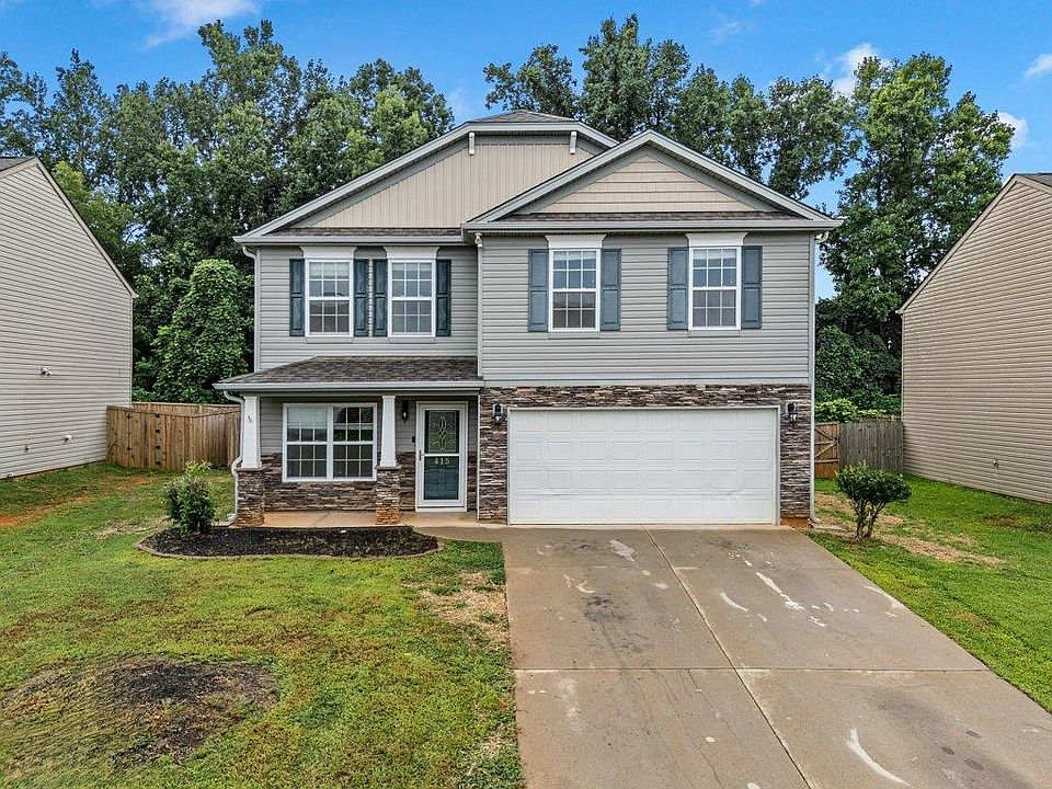 1st image of 415 Victory Ln