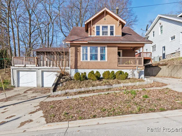 227 Union St, Ionia, MI 48846