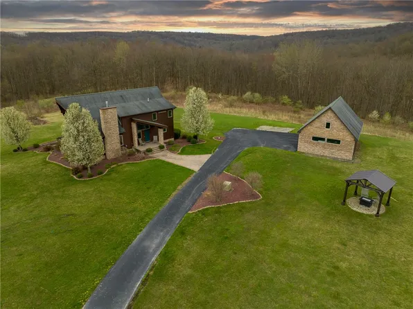 532 Austin Blvd, Acme, PA 15610