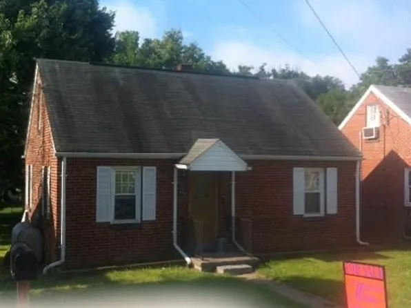 112 W 12th St, Front Royal, VA 22630