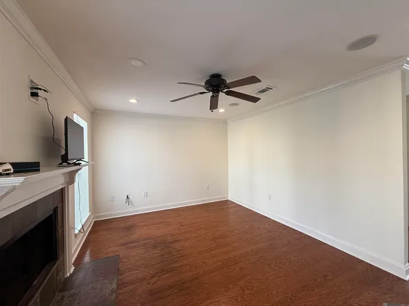 9843 Siegen Ln, Baton Rouge, LA 70810