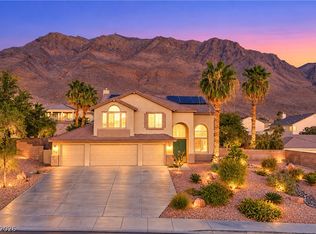 828 Temple View Dr, Las Vegas, NV 89110
