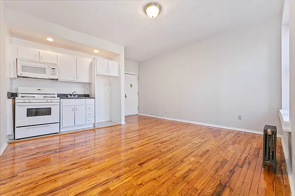 Rented by MNS | media 5