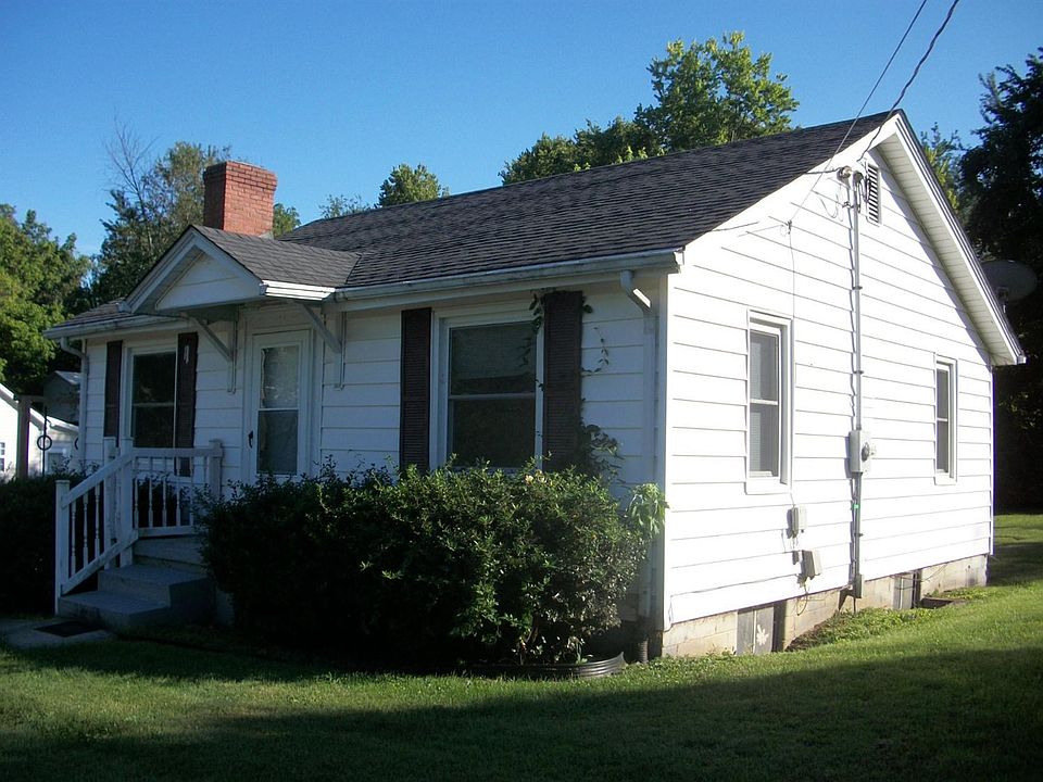 1st image of 107 Lowell Ave