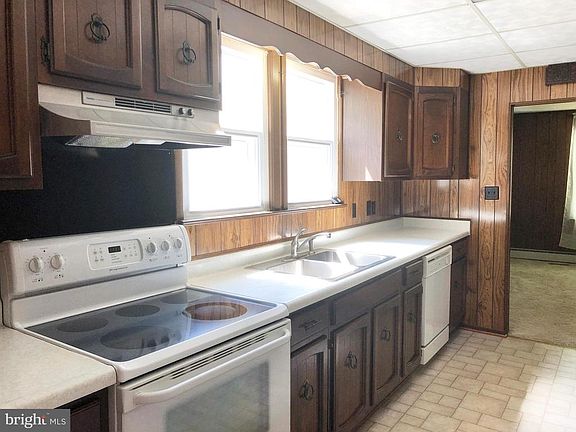 4th image of 44066 Stanley Mosher Ln