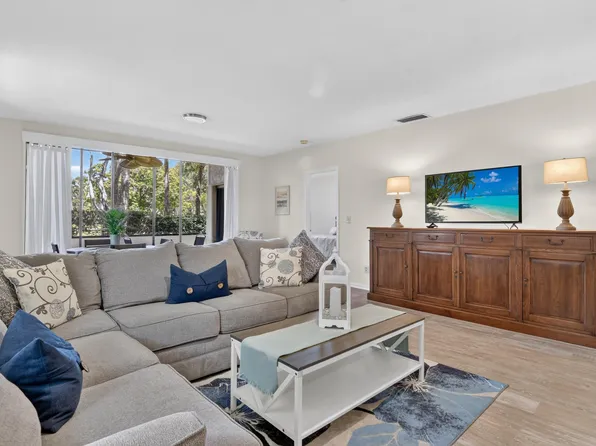 1143 Duncan Circle Unit 101, Palm Beach Gardens, FL 33418