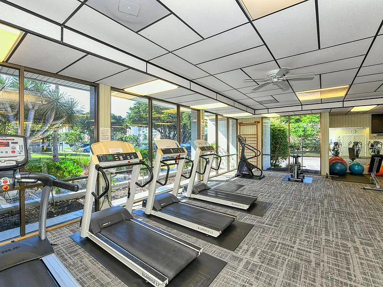 4320 Falmouth Dr #105 — Photo 37