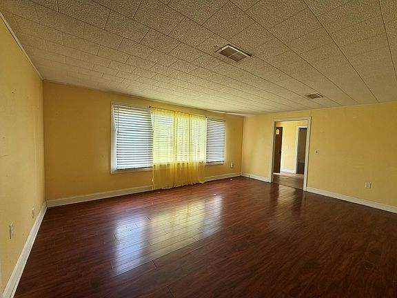 3rd image of 1812 Sholars Ave