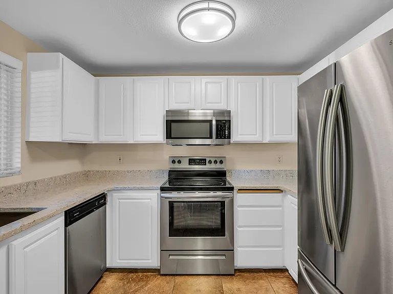 11102 NE 125th Ln #K136 — Photo 11