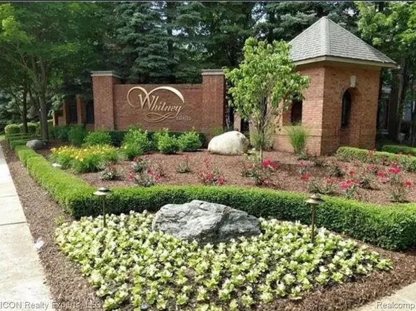 10380 Excalibur Dr, Shelby Township, MI 48315