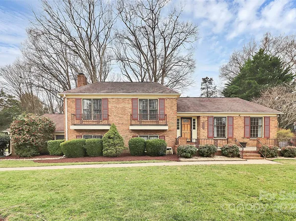 7141 Lancer Dr, Charlotte, NC 28226