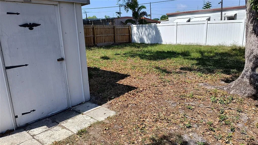 2 bed, 1.0 bath, 800 sqft, $1,800 — Photo 3