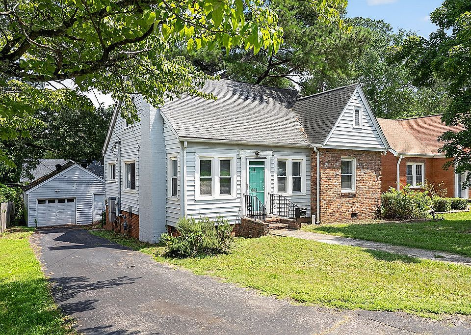 1st image of 443 Rollingwood Cir