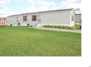 11026 Oakwood Village Blvd, Miamisburg, OH 45342