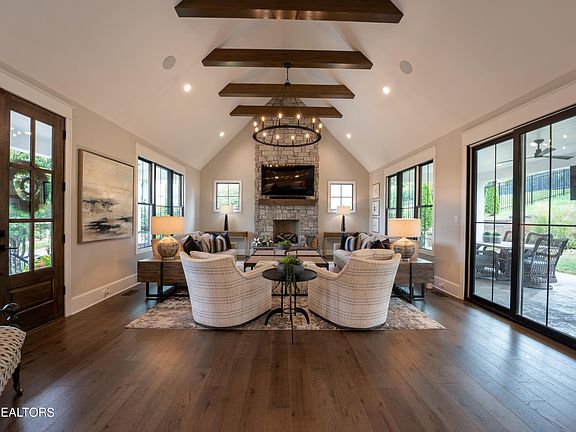 4th image of 9047 Legends Lake Ln