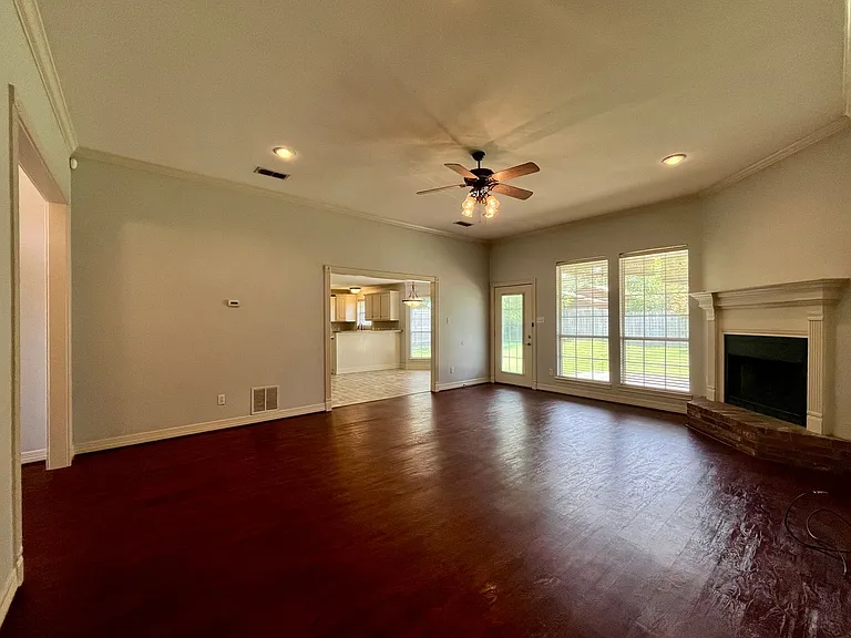 16780 Terrebonne Dr — Photo 4