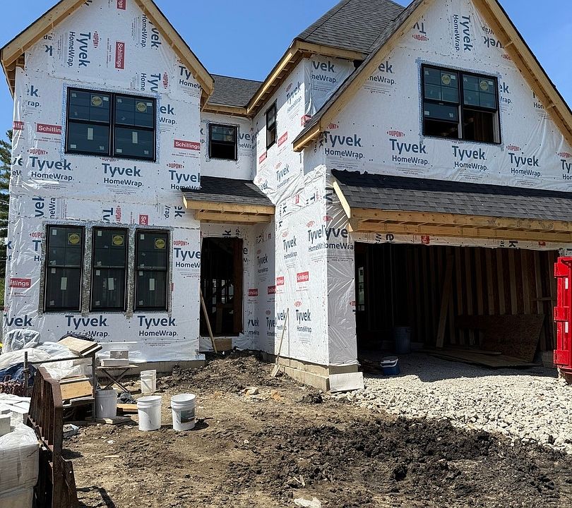 2nd image of 442 Oak St