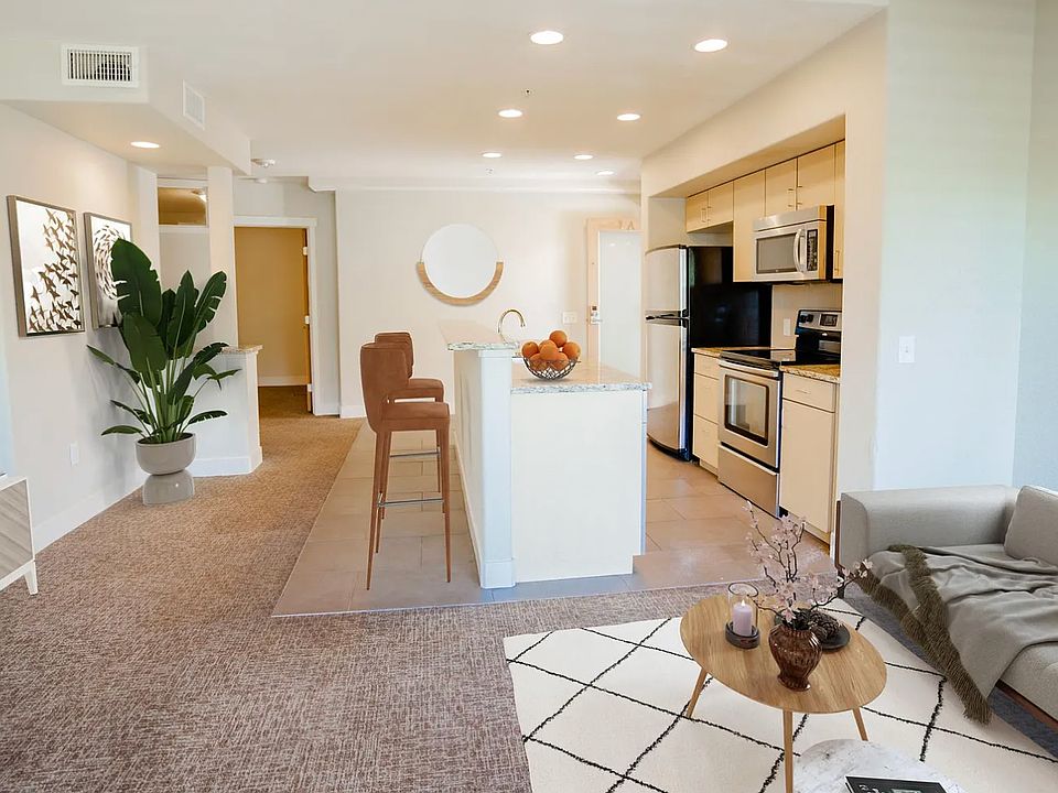 1st image of 985 16th St Unit 2C
