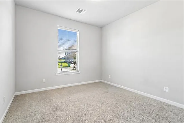 697 Lakeshore Village Dr — Photo 14