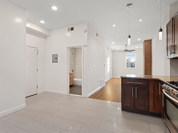 5th image of 17 Ravine Ave #2