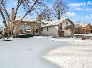 1011 Ranchwood Dr, Shorewood, IL
