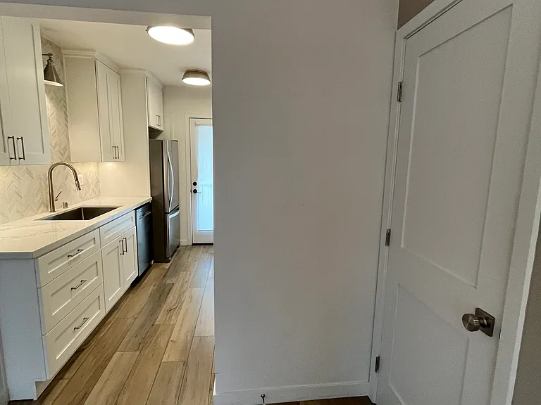 419 S Rexford Dr #2 — Photo 11