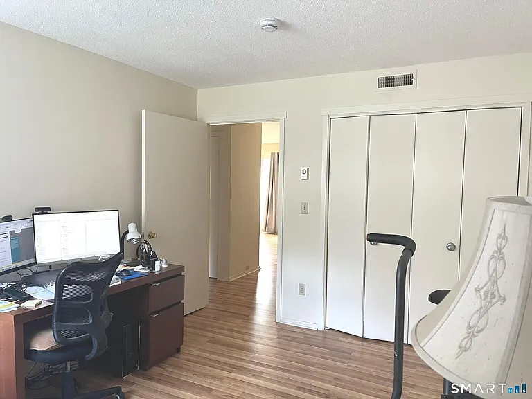 593 Heritage Vlg #D — Photo 7