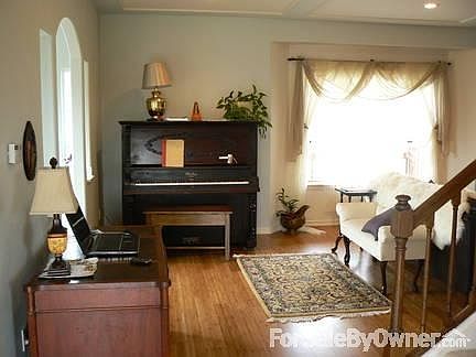 5th image of 8207 Avery Ln