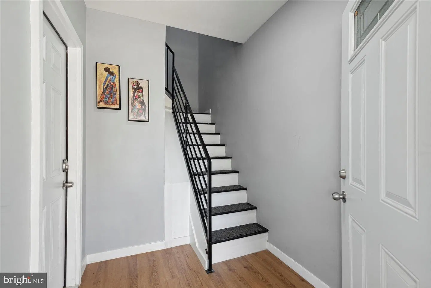 2 bed, 1.0 bath, 600 sqft, $1,300 — Photo 2