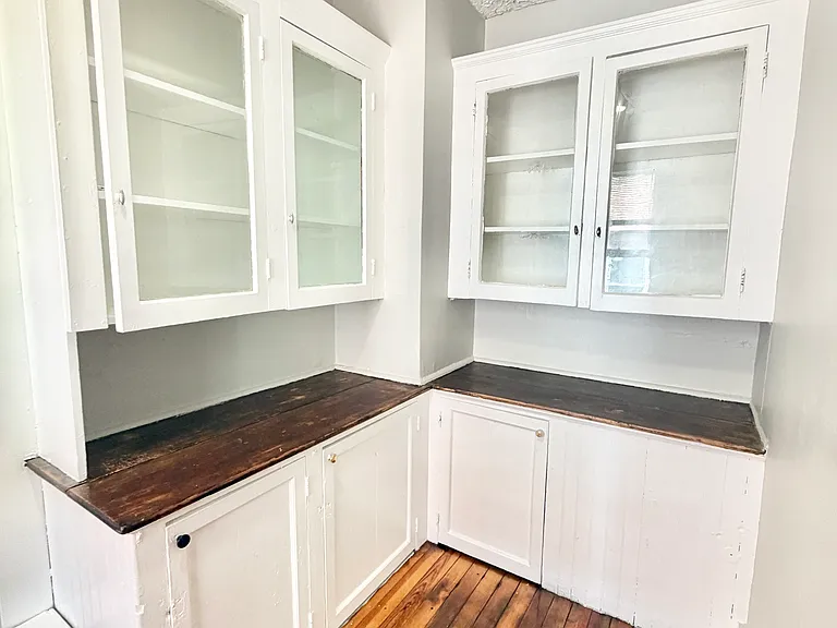 603 Howard Ave #2C — Photo 2