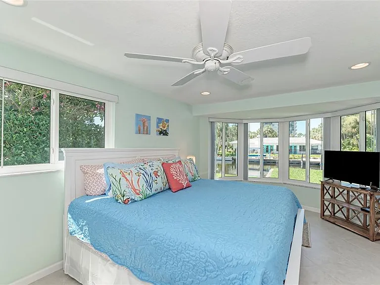 5577 Contento Dr — Photo 26