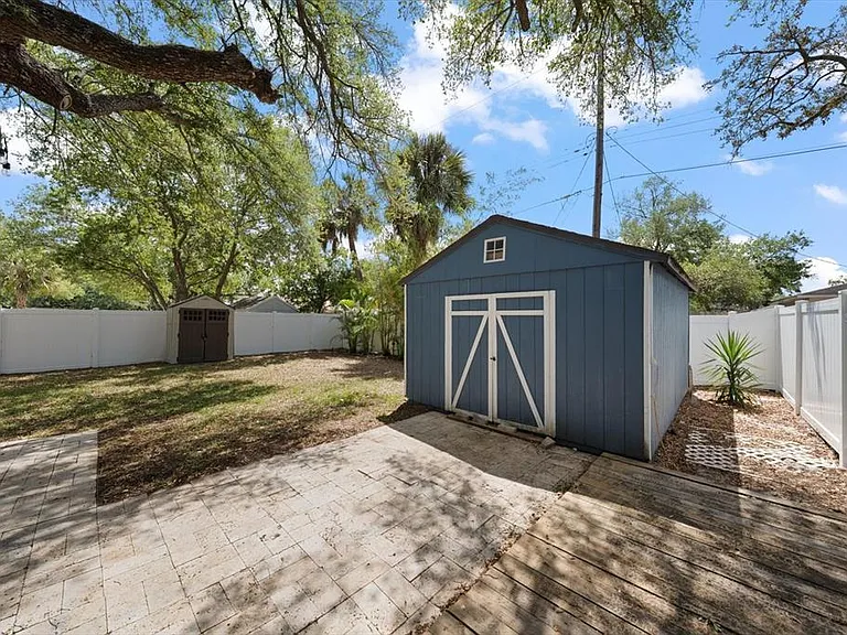 3128 W Varn Ave — Photo 34