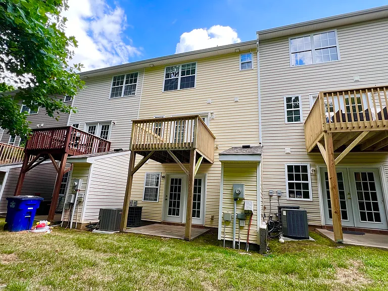 Rear Exterior viesw