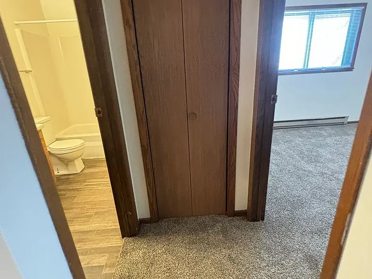 1612 E Gateway Cir S — Photo 14