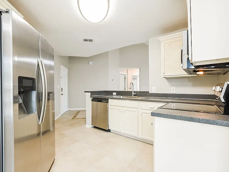 3362 Kelsey Ln — Photo 7