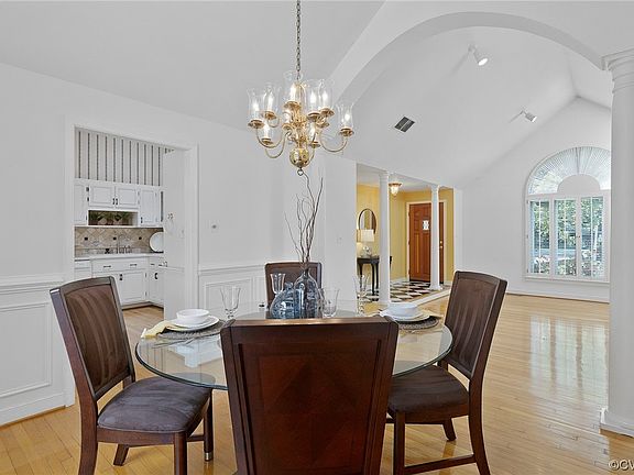 4th image of 11216 Lady Slipper Ln