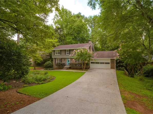 3993 Menlo Dr, Atlanta, GA 30340