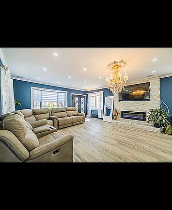 5th image of 90-28 210th St