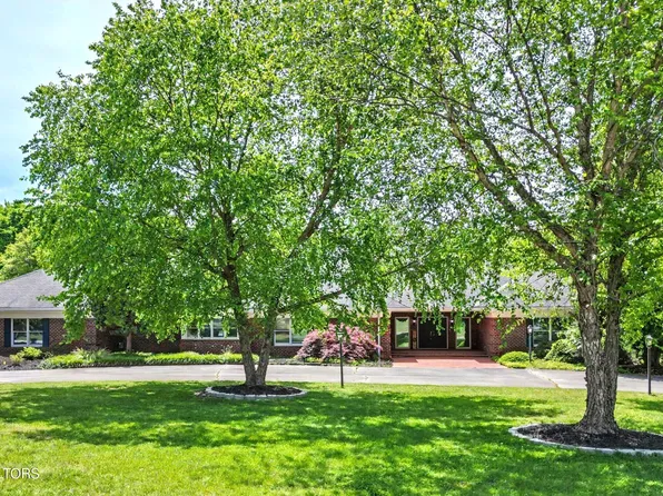 1320 Dunbarton Dr, Maryville, TN 37803