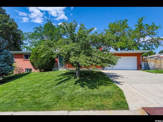 1st image of 2851 E Nora Dr