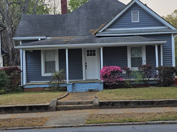 1105 S Josephine Boyd St, Greensboro, NC 27403
