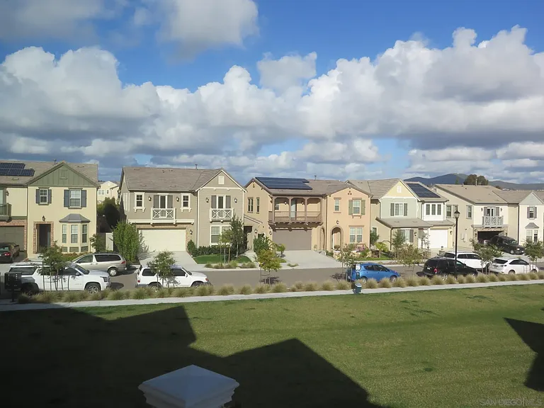 13437 Dayflower Way — Photo 31