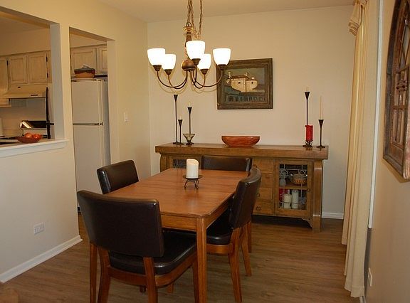 4th image of 324 Clairemont Ct #324
