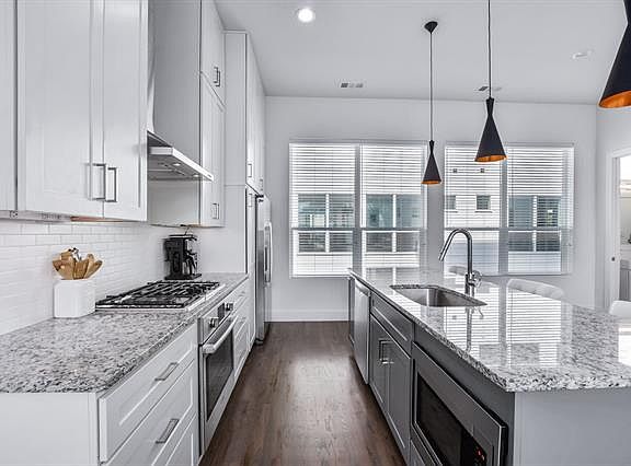 5th image of 5811 Lindell Ave Unit 104